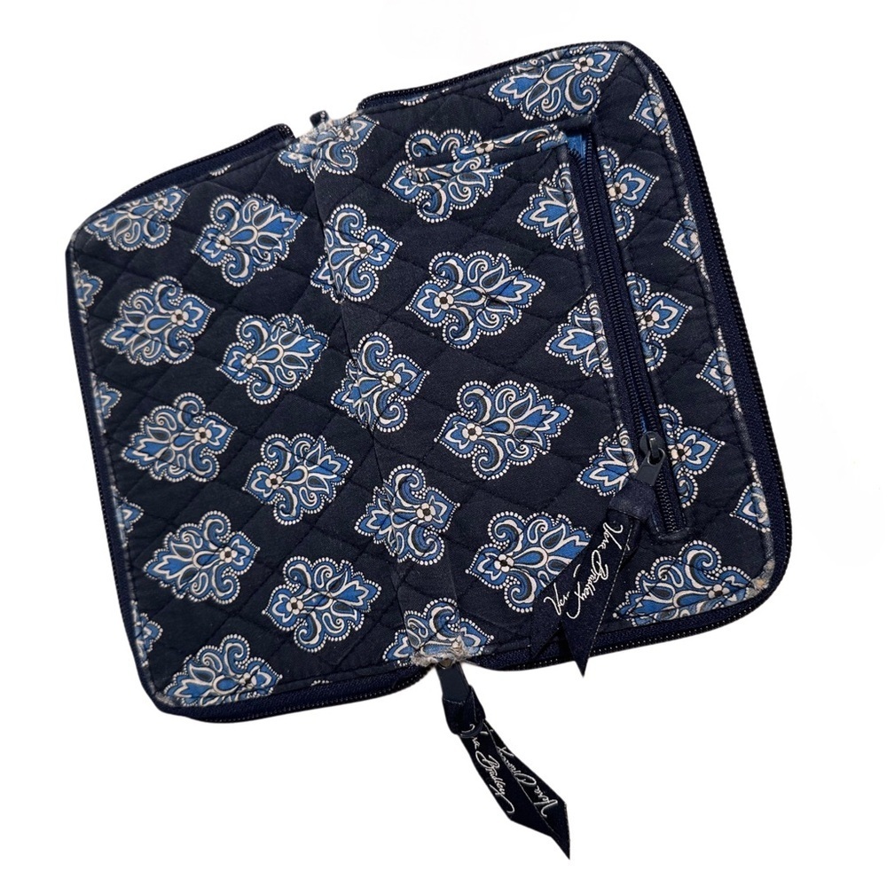 Vera Bradley Little Betsy Shoulder Bag & Bifold Wallet in Calypso NavyBlue 2009 - Picture 10 of 15